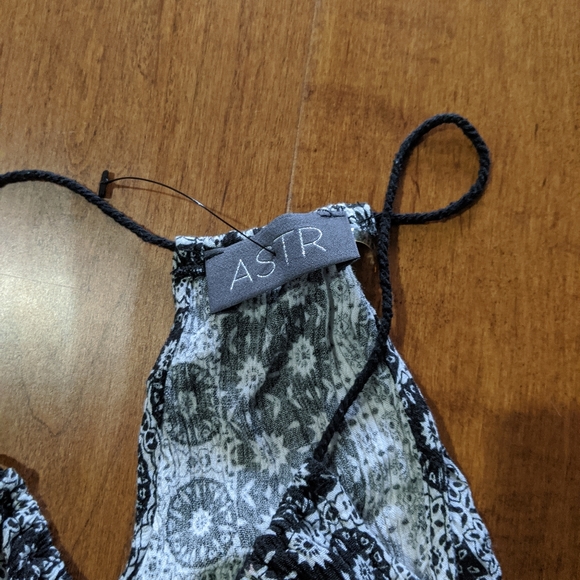 ASTR - Picture 2 of 4